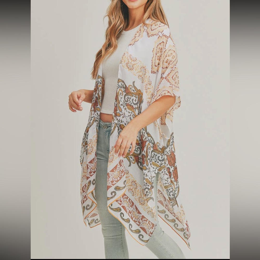 NWT Boho and Paisley Print Kimono Taupe - Picture 2 of 4